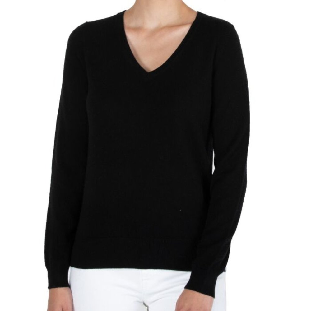 100% Cashmere V-Neck Sweater
